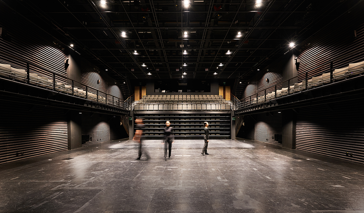 Sejong S Theater stage image2